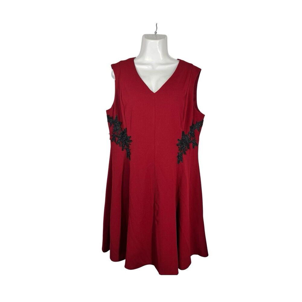 Liz Claiborne Red Dress Sleeveless Black Floral Embroidered Size 16 Flare V Neck